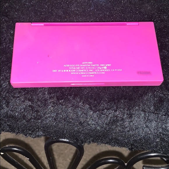 LORAC Alter Ego Eyeshadow Palette. - Picture 4 of 7
